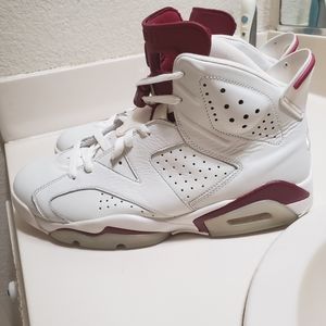 Nike air jordan 6 retro maroon